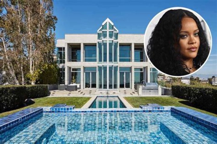 5 Celebrity Homes You Can Actually Rent For A Holiday