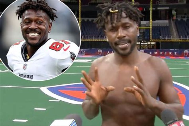 Antonio Brown Pool Video Viral on Twitter and Reddit ( WATCH)