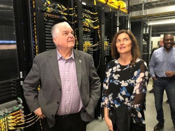 Apple To Begin Data Center Expansion |