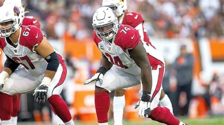 Arizona Cardinals veteran left tackle D.J. Humphries out with torn ACL in left knee