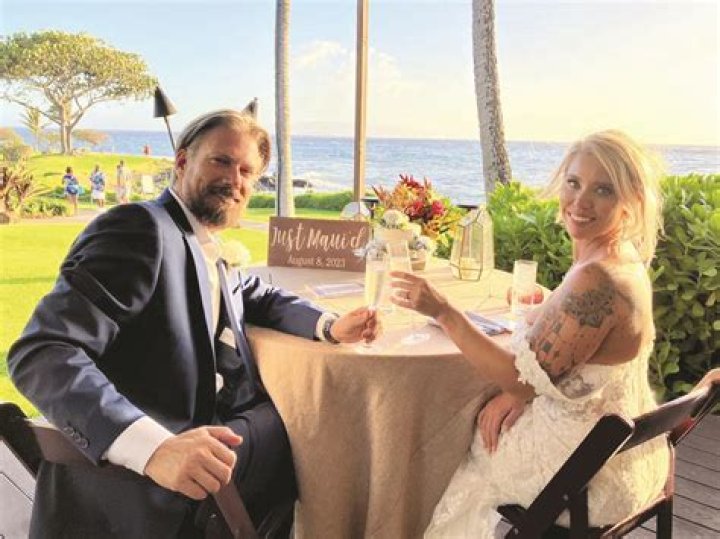 As flames swallowed Lahaina, survivors made harrowing escapes | News, Sports, Jobs