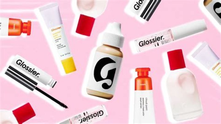Beauty lovers! This is not a drill. Glossier has another new home.