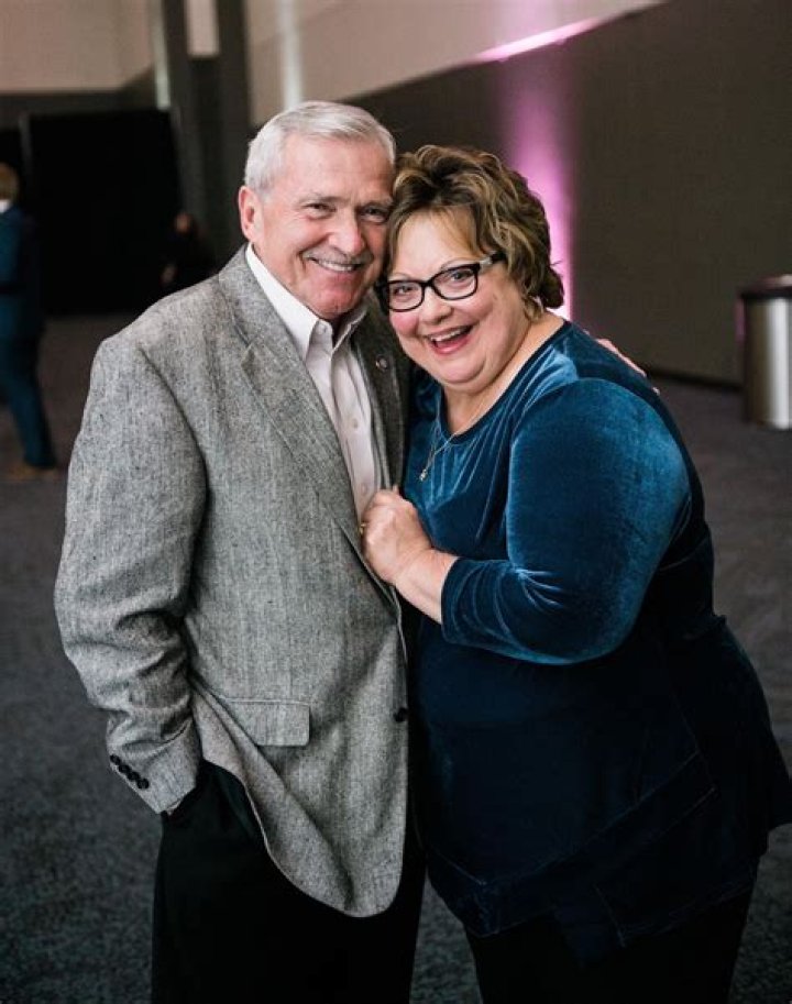 Cindy Henry Obituary, Fort Wayne Indiana, Wife to Mayo Tom Henry Has Passed Away