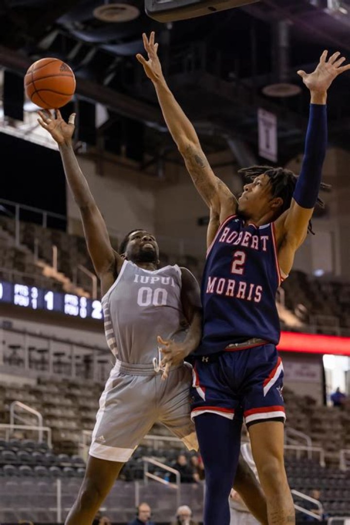 Corbin's 15 lead Robert Morris over IUPUI 92-48