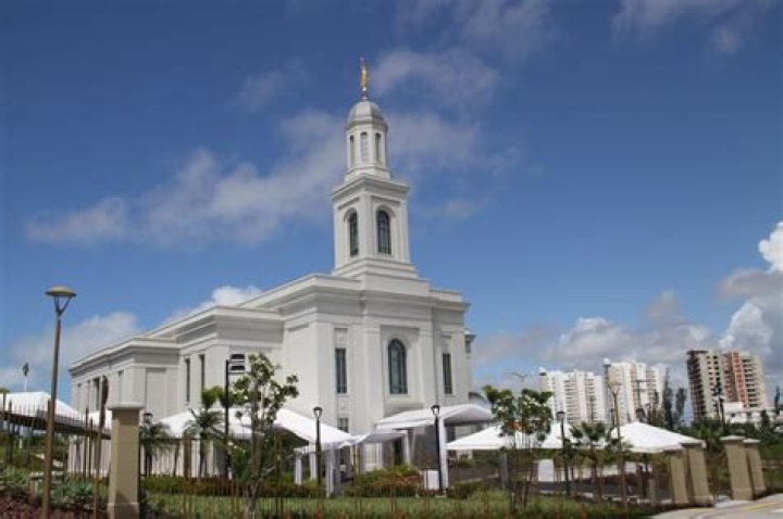 Elder Soares dedicates Fortaleza Brazil Temple in his native language Portuguese. Here’s what he said