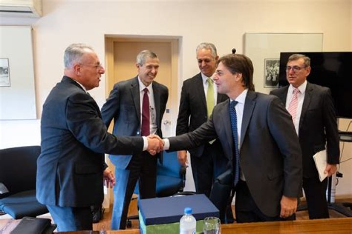 Elder Soares meets with Uruguayan president to ‘bless the people’