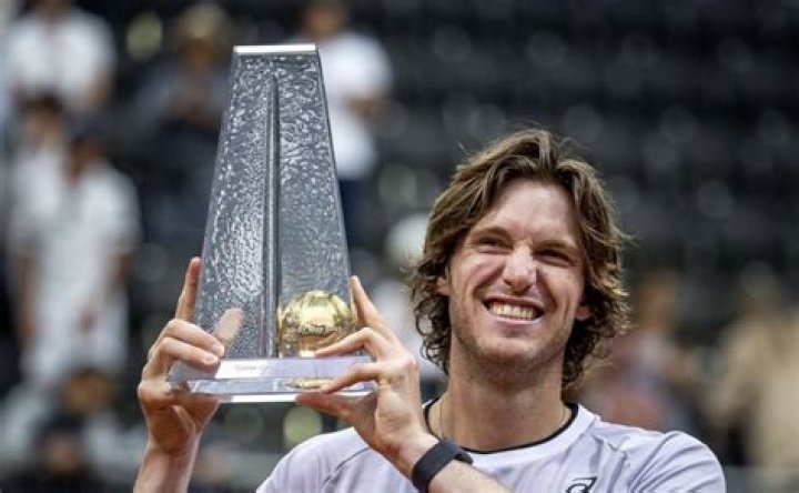 How Tall Is Nicolás Jarry?