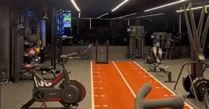 Inside £2,700 a year London gym where 'bottles of water cost £5 and people use it as an Instagram shoot'