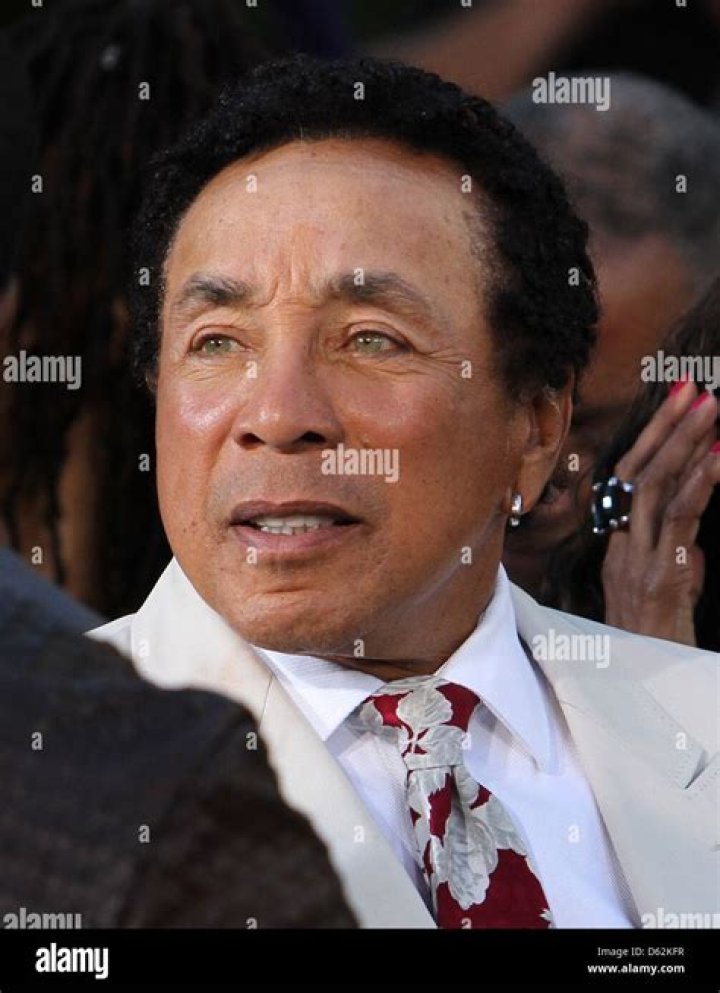 Is Smokey Robinson Married? Smokey Robinons Age, Wife, Children, Bio, Net Worth, Family