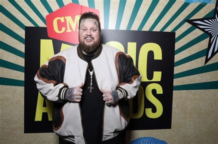 Jelly Roll shares how he lost 70 pounds, and how much more weight he hopes to lose
