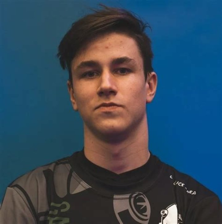 Karel "Twisten" Asenbrener Family, Parents, Siblings, Girlfriend, Children