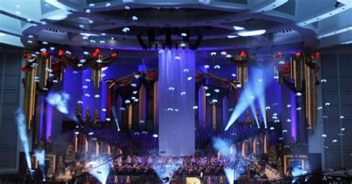 Listen to 13 stories from past Tabernacle Choir Christmas concerts