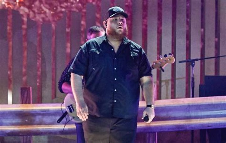 Luke Combs helps disabled fan he accidentally sued