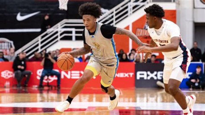 Memphis basketball recruit Mikey Williams faces gun charge