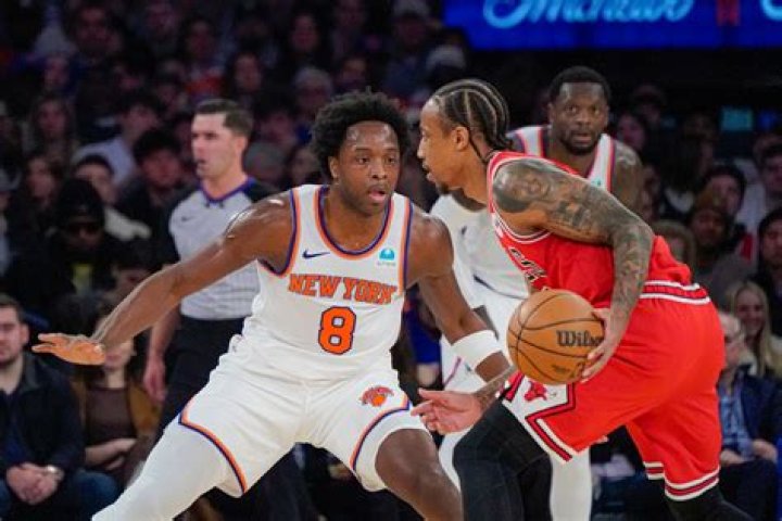 Randle y Brunson ayudan a Knicks a vencer 116-100 a Bulls