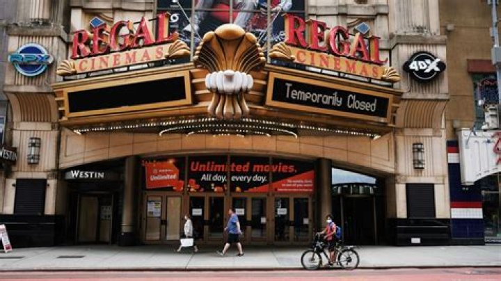 Regal Cinemas to temporarily shutter all US theaters as pandemic rages on