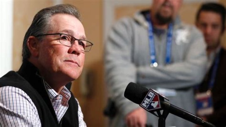 Royals manager Ned Yost says fall from tree stand nearly proved fatal
