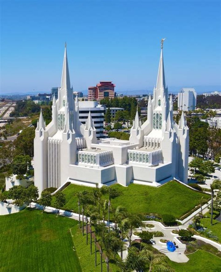 San Diego California Temple: 'May we bask in . . . thy divine favor'