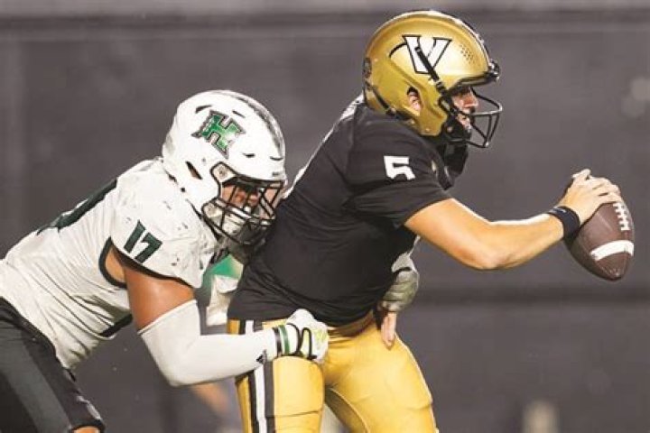 Swan, Vanderbilt hold off Rainbow Warriors 35-28 | News, Sports, Jobs