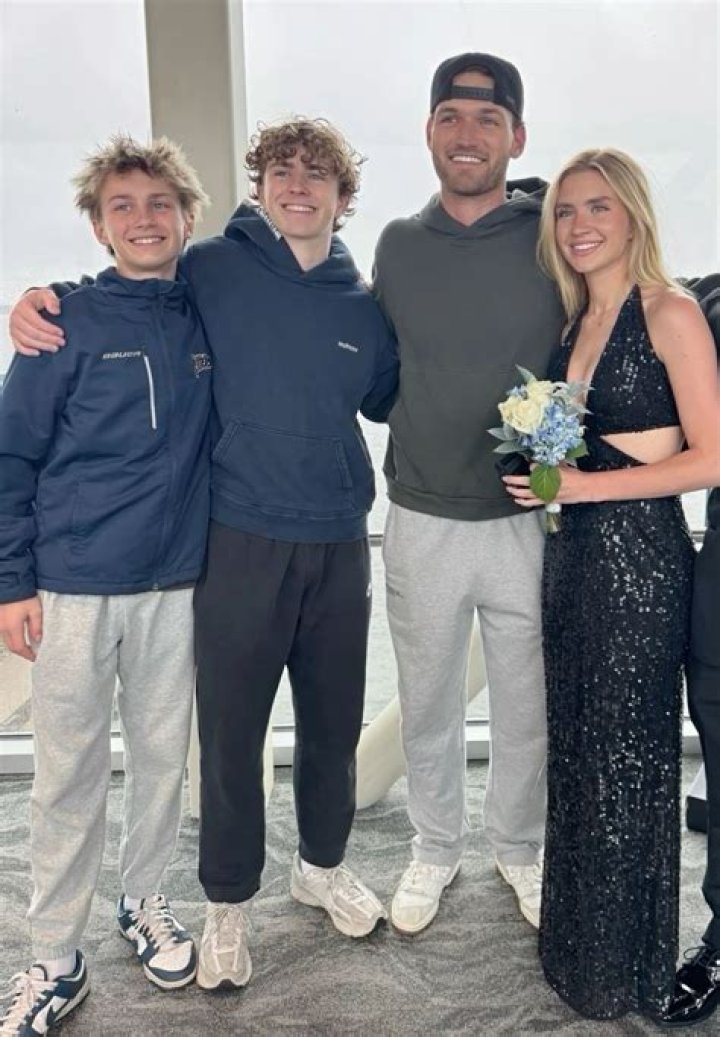 Tanner Fox Girlfriend 2021, Who Is Tanner Fox New Girlfriend?