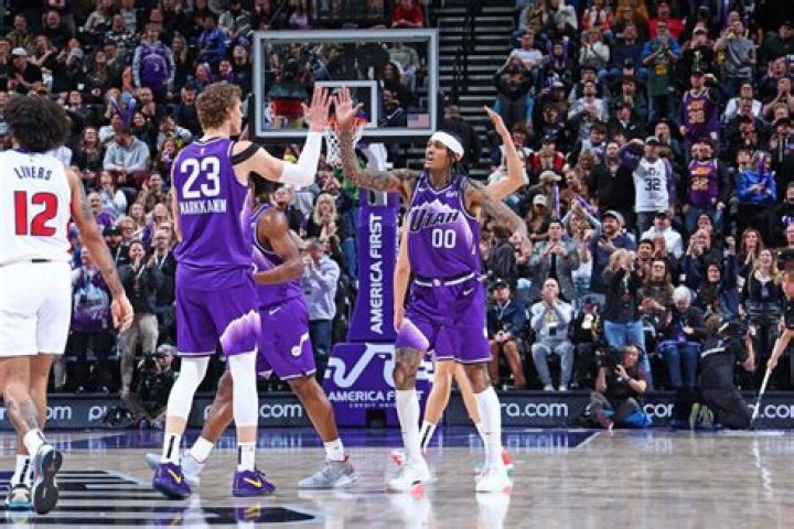 The NBA's wild night: 5 teams score 140 points, 4 teams score 130 in losses