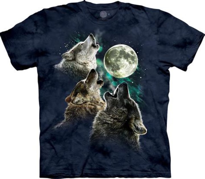 Three Wolf Moon: T-Shirt Becomes Overnight Internet Sensation