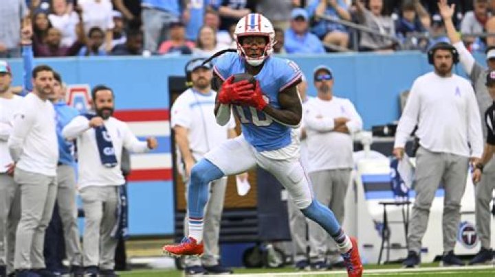 Titans rookie Will Levis throws 4 TDs in his NFL debut