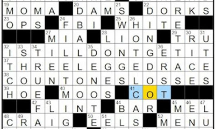 Trudge slowly Crossword Clue NYT