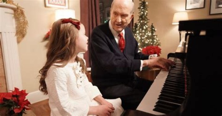 Watch this music video of President Nelson and Claire Crosby performing ‘Silent Night’