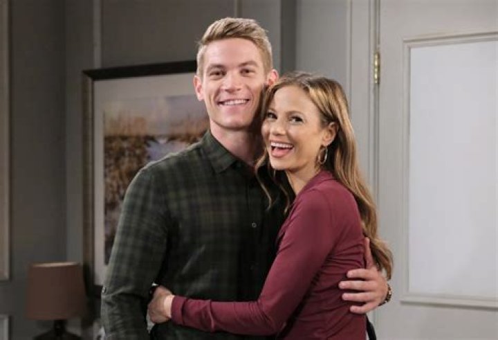 Who Plays Chloe Mitchell On Young and The Restless? How Old is Chloe Mitchell On Young and The Restless?